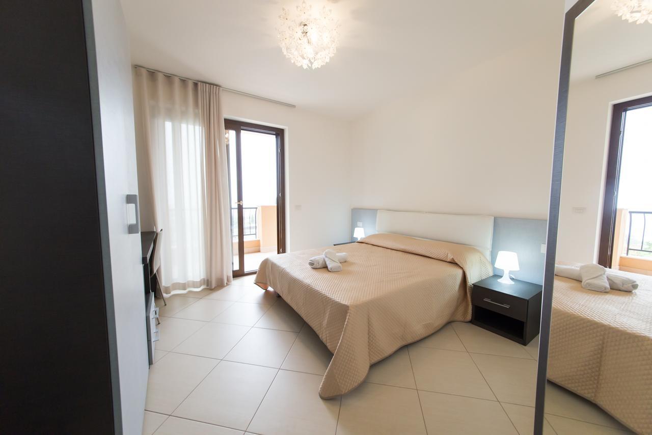 Il Piccolo Diavolo Apartment Taormina Bagian luar foto