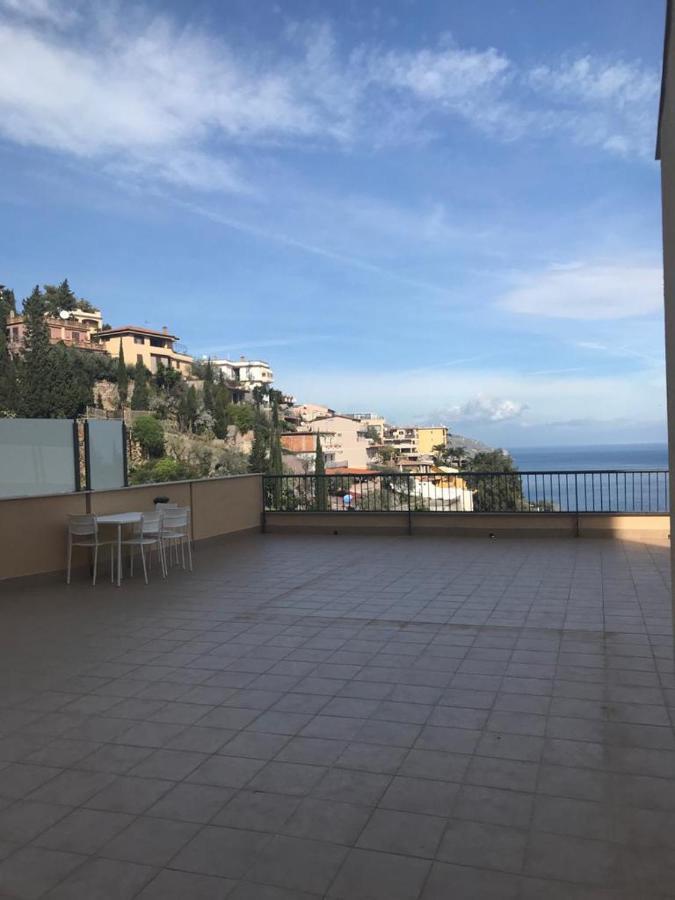 Il Piccolo Diavolo Apartment Taormina Bagian luar foto